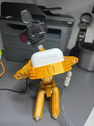 Airpods hand stand for Dummy 13 256% scaled