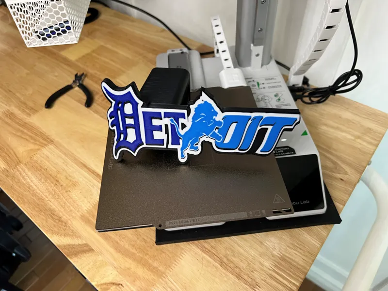 DETROIT LINOS (TYGERS STYLE) - 2" HITCH COVER