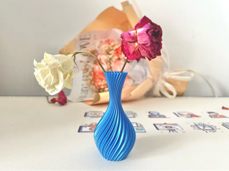 细颈花瓶 桌面摆件