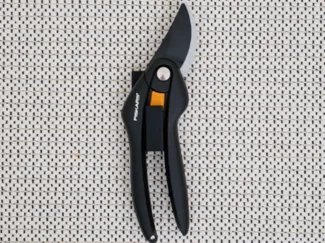 Fiskars P26 Singlestep Bypass Pruner holder