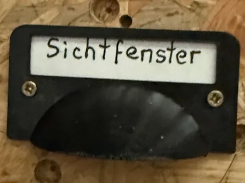 Schubladengriff mit Beschriftungsfeld