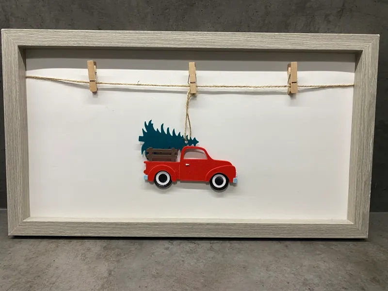 Christmas decoration - Truck carrying a tree