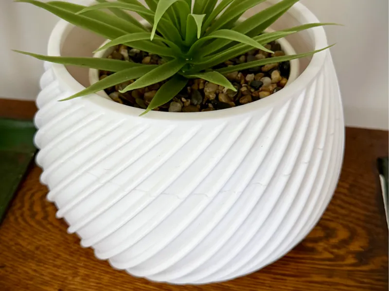 Large Spiral Curved Planter by RSDesigns