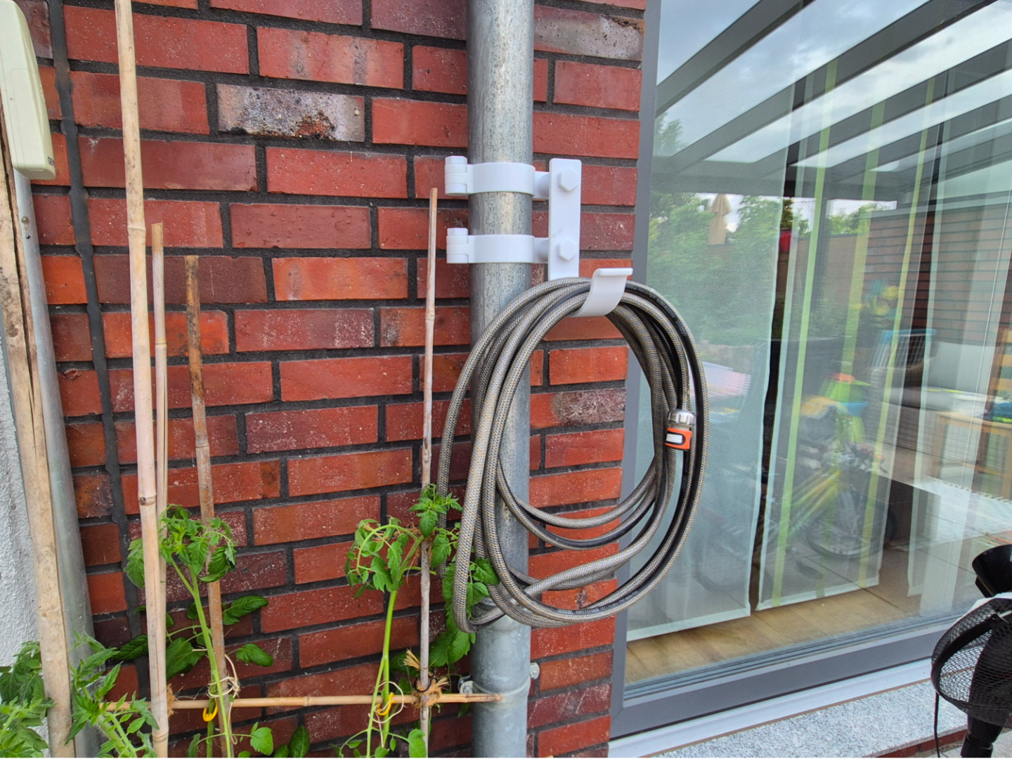 Universal DN100 Downpipe Hose & Cable Mount