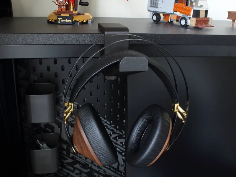 Desk side Headphone Stand