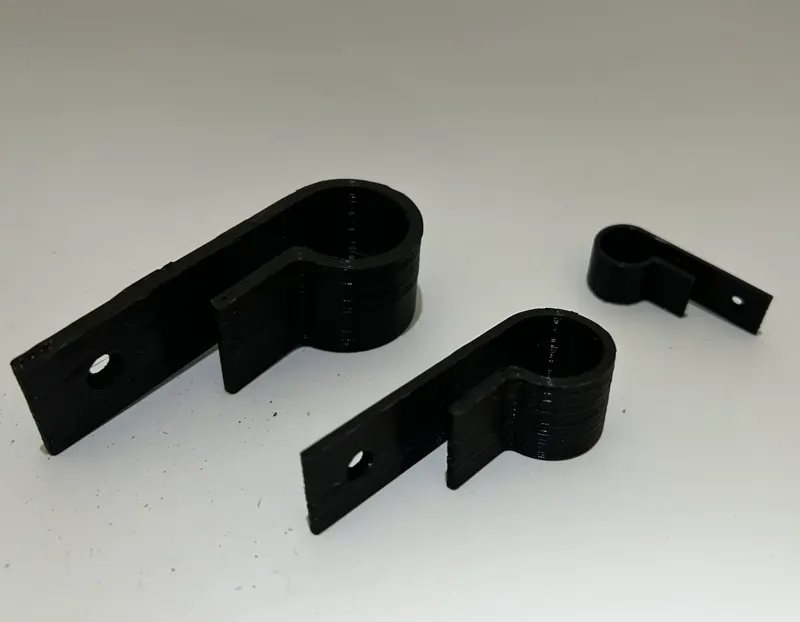Cable wall clip