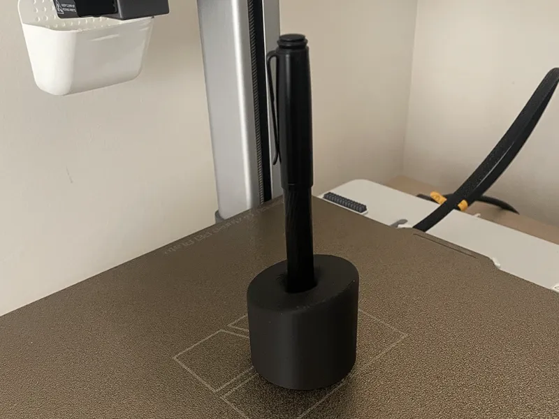 Pen Holder 