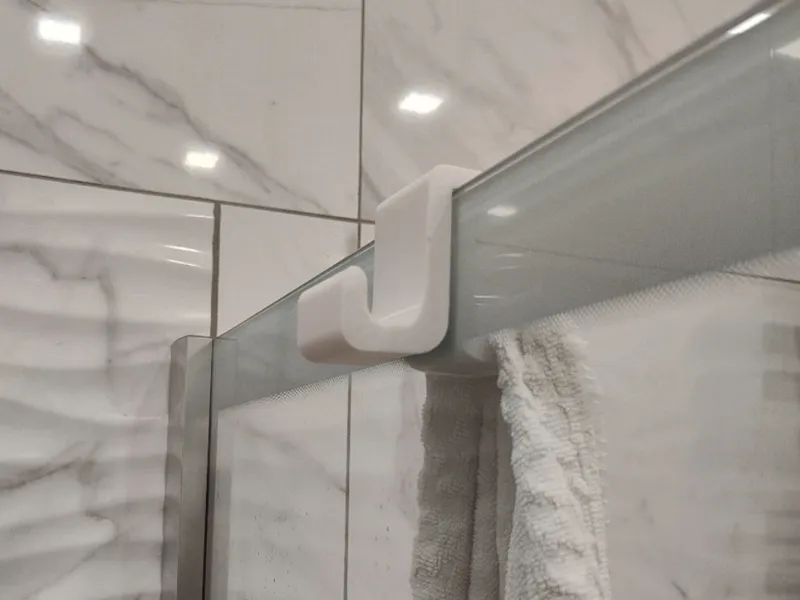 Towel hanger