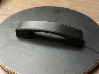 Magnetic cable organizer with round magnets