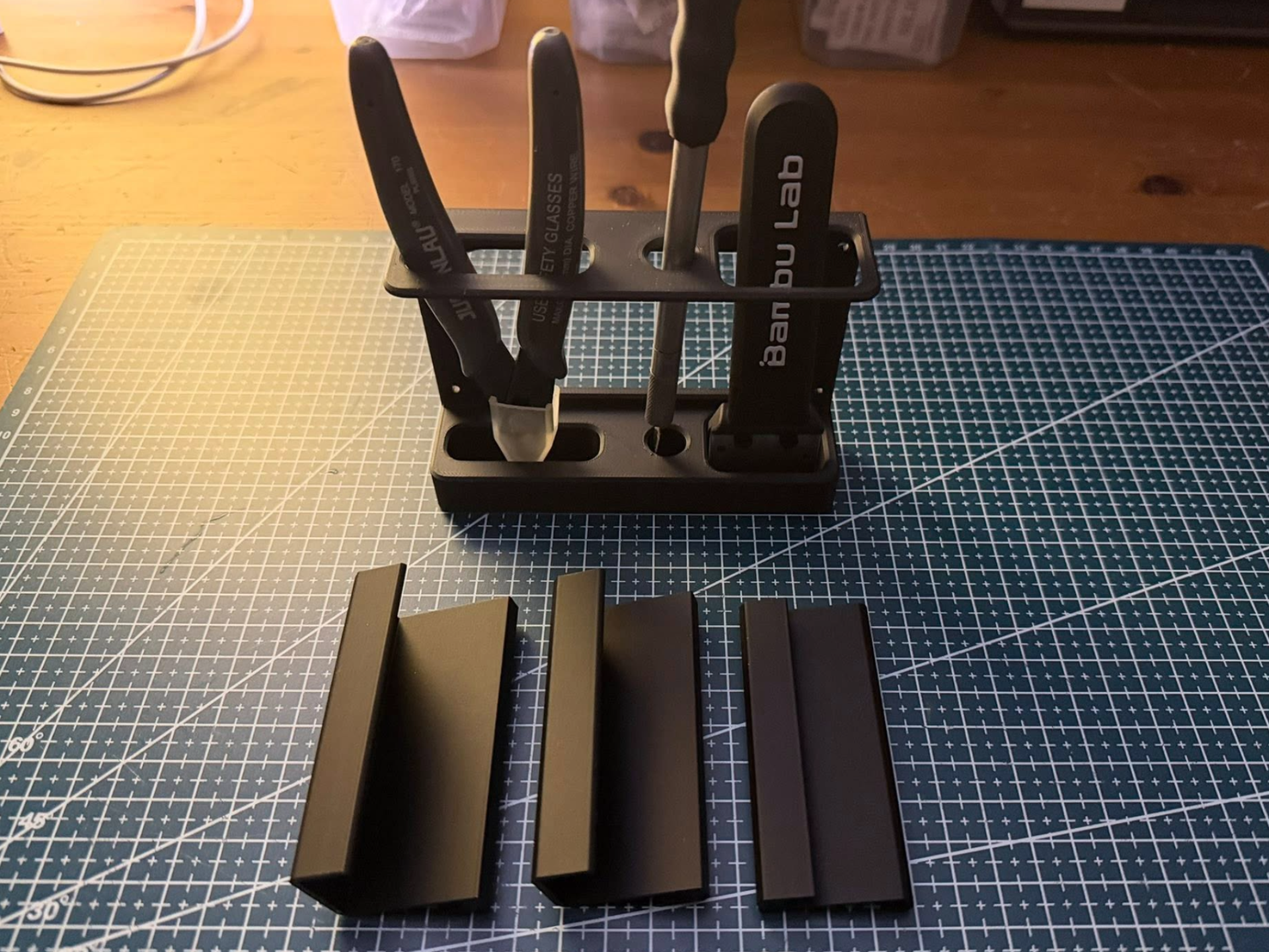 Maker Tool Dock  3in1 Desk&Edge Holder for scraper