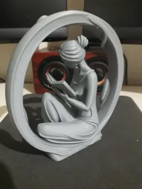 Statuette femme lisant un livre — photo 2
