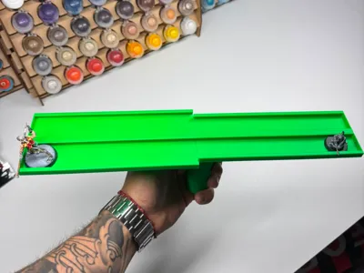 Warhammer miniatures painting support