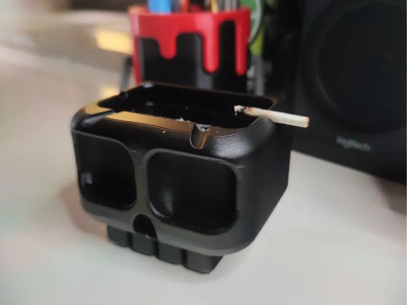 Cool Ashtray for Smoker