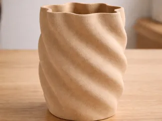 Vaso Twist – Design Ondulato