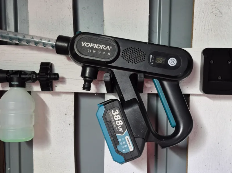 Universal Tools Holder