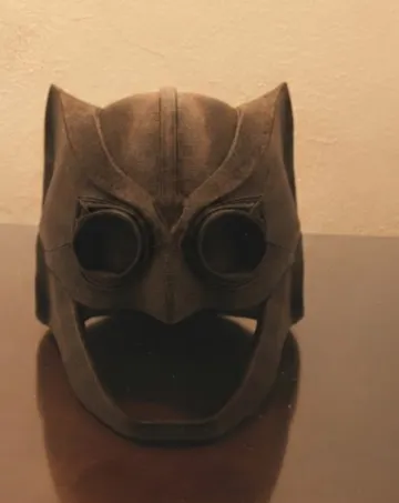 Pieza para disfraz o exhibición: OWLMAN HELMET (BATMAN SERIES) — vista de referencia 3