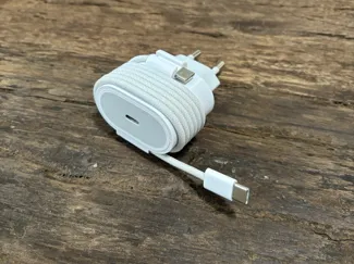 Smart Cable Organizer for iPhone 20W Charger (EU)