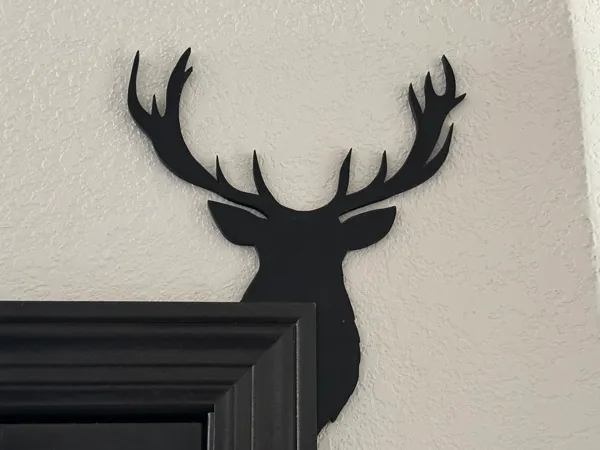 Coin de porte cerf