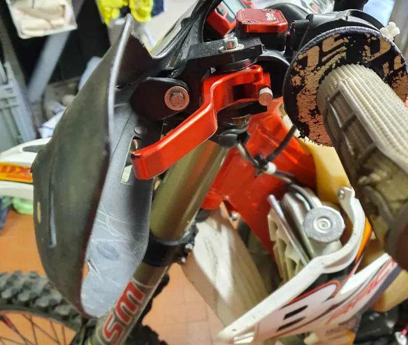 Attacco paramani Betarr pompa frizione brembo