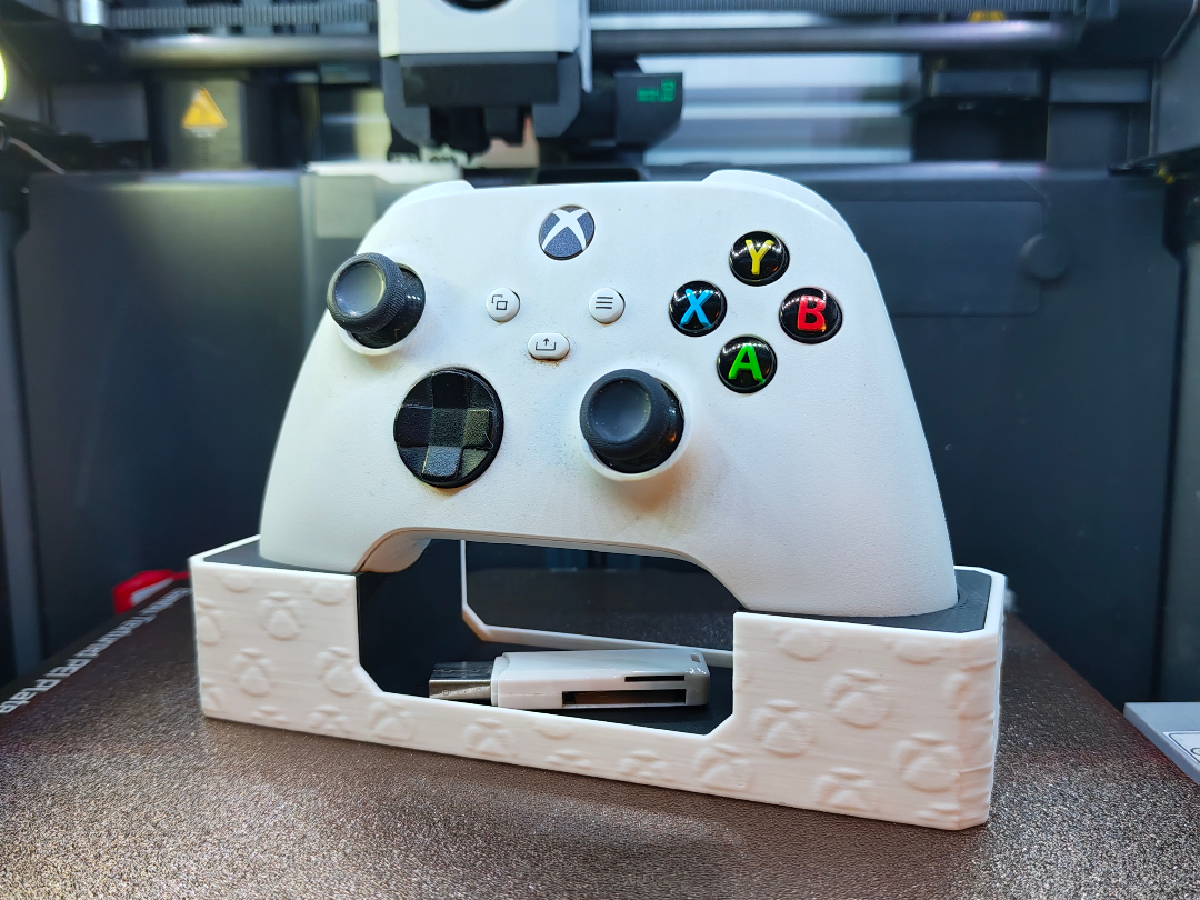 Xbox One S Controller Stand – Custom Sleeves