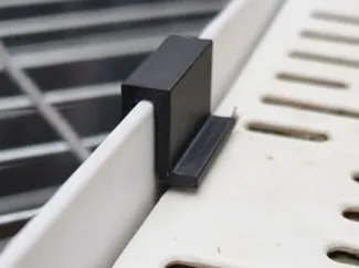 Rabbit litter box clip