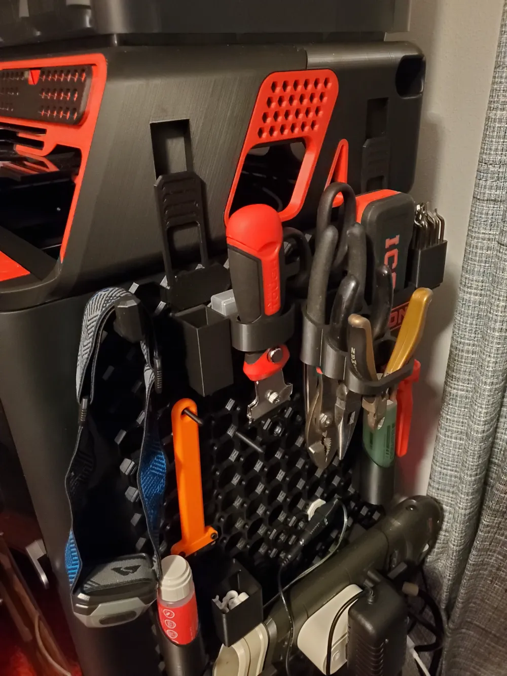 Multiboard Hangers for AMS Riser V2 - Free 3D Print Model - MakerWorld