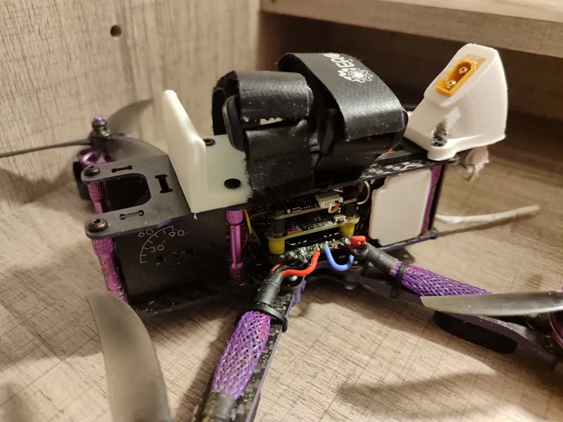 Paroi Eachine Wizard X220s