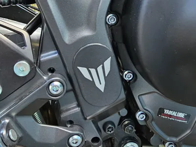 MT09/Tracer Frame Plug angled / flush fitment