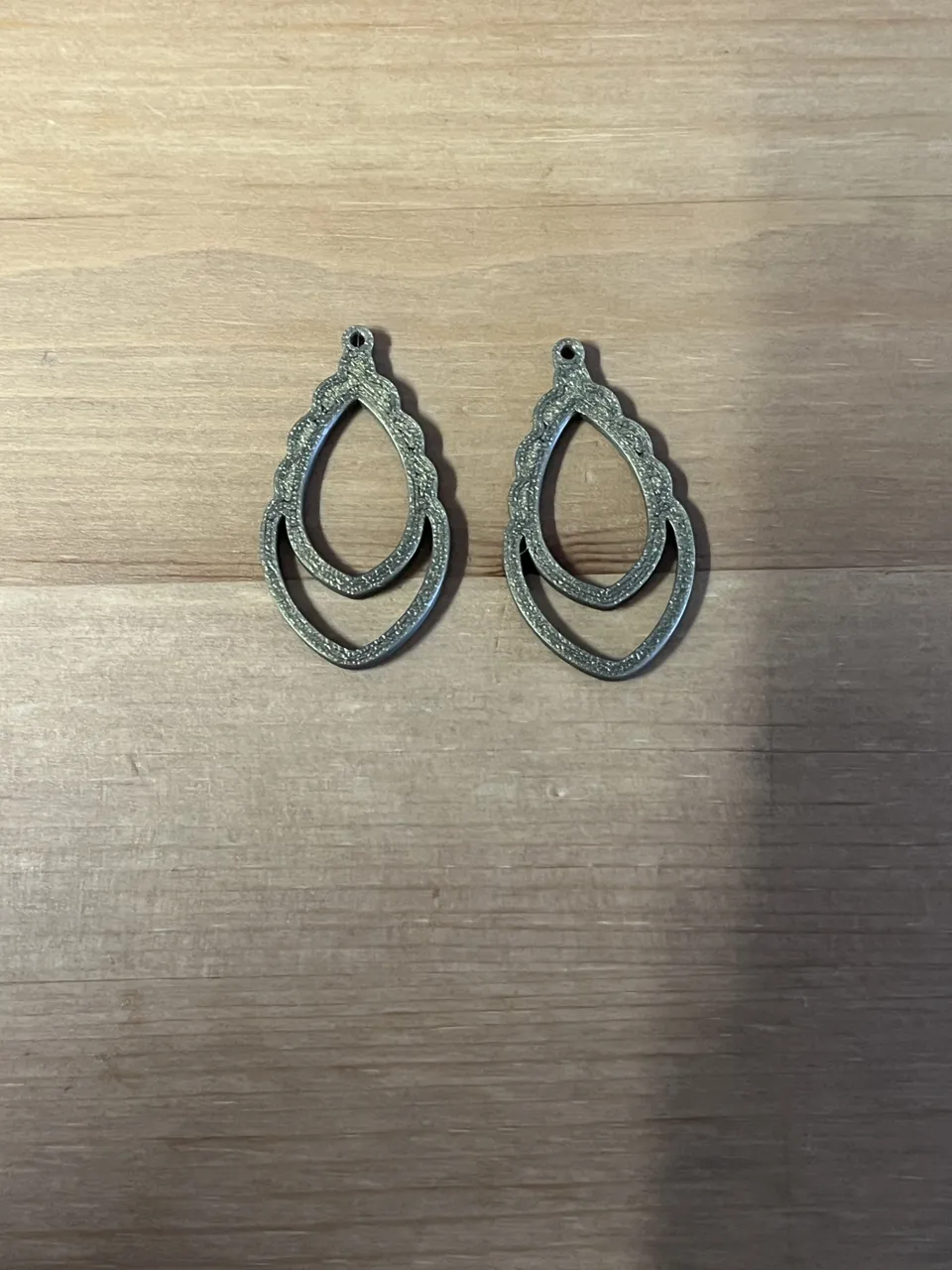 earrings view 2