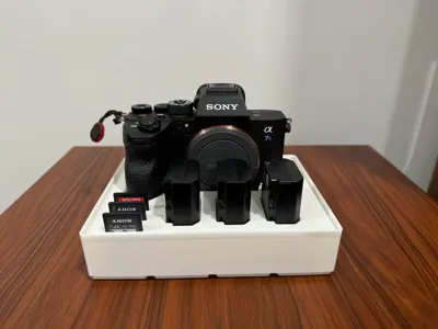Sony A7Siii & A7Riv Gridfinity Base