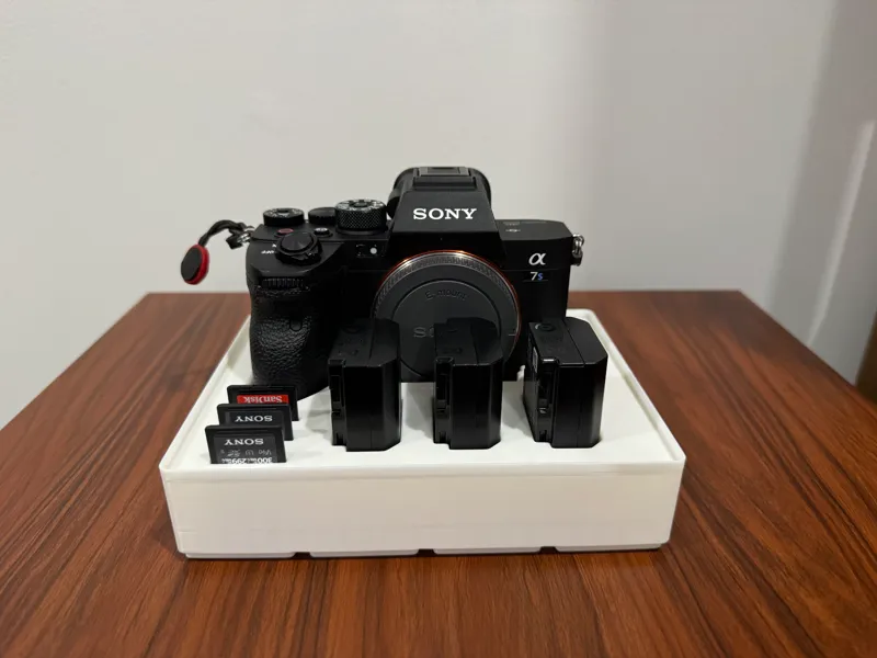 Sony A7Siii & A7Riv Gridfinity Base