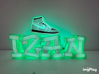 IZAN LIGHT BOX