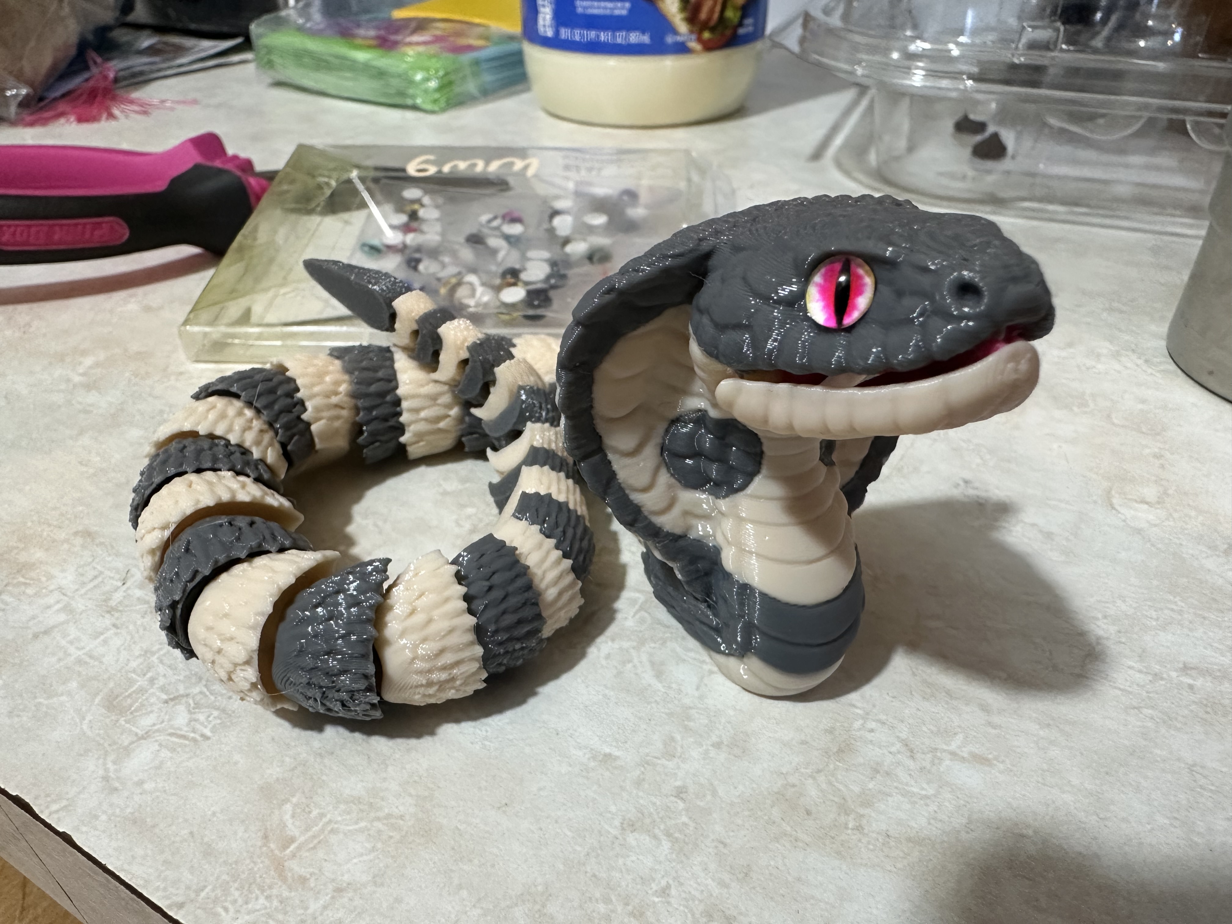 Miniatura 4 do modelo 3D 铰链可动眼镜王蛇