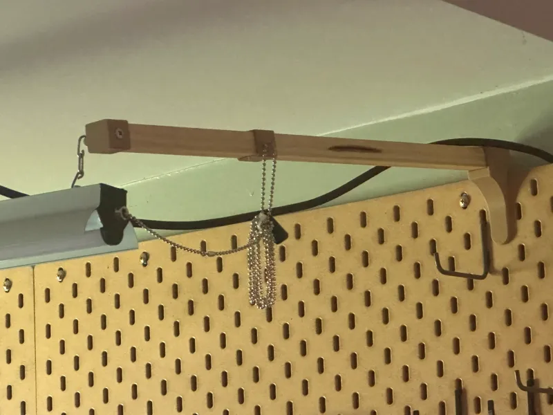 Ceiling-Free Shop Light Mount for SKÅDIS Pegboard