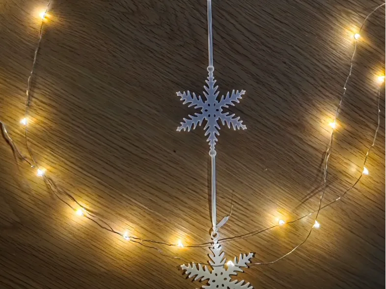 Dekorative Schneeflocken Kette