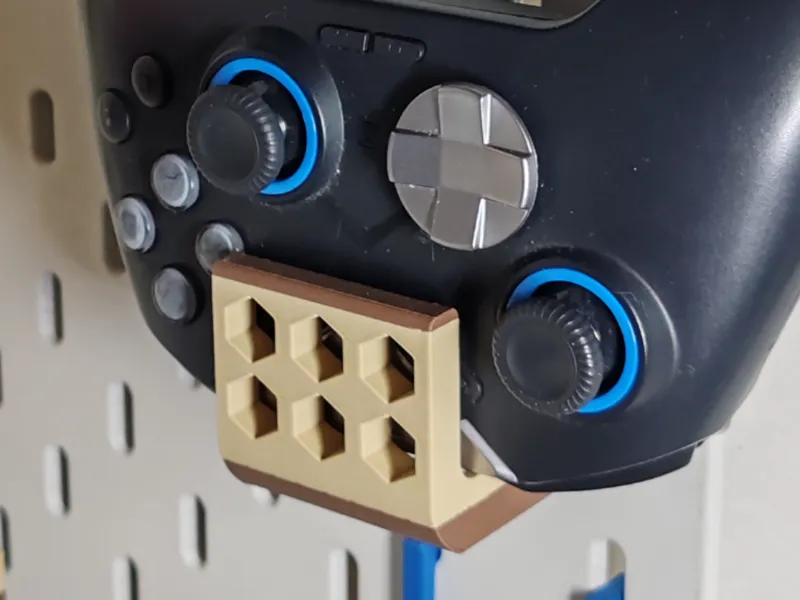 Ikia Skadis Controller Stand, Holder