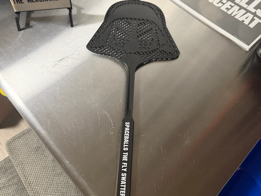 Pieza para disfraz o exhibición: Spaceballs The Fly Swatter. Referencia del modelo original.
