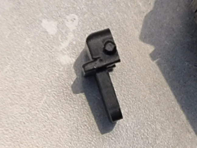 remis side blind clip