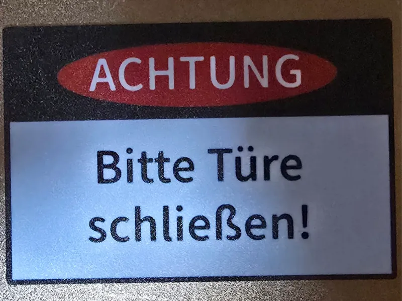 Bitte Türe schließen!