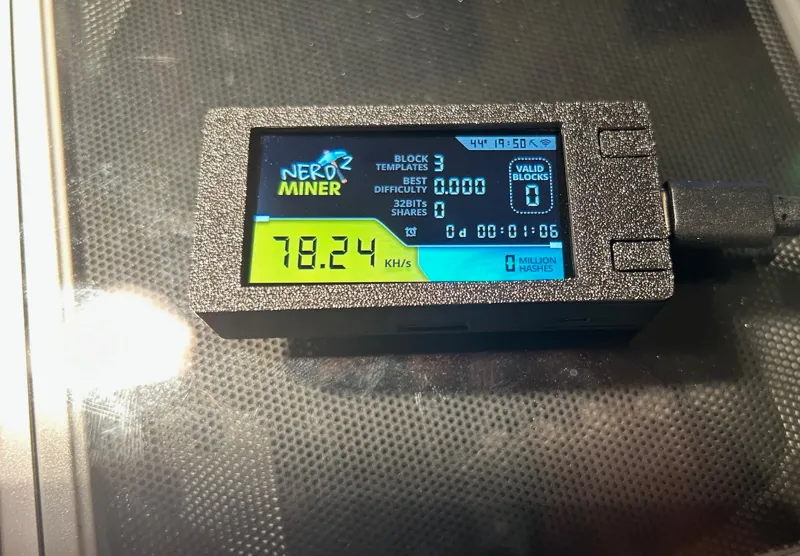 LILYGO T-Display S3 - Nerdminer