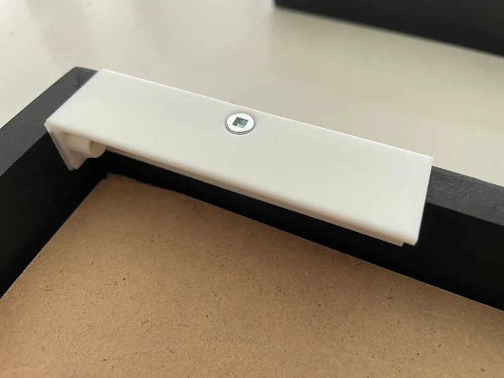 Command Strip Mount for Frame Hanging (4 sizes) by @mxmbulat MakerWorld ...