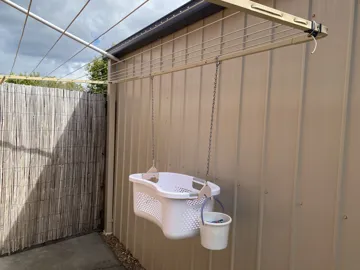 Soporte: Laundry Basket Hanger for Clothesline - Back Saver — vista de referencia 4