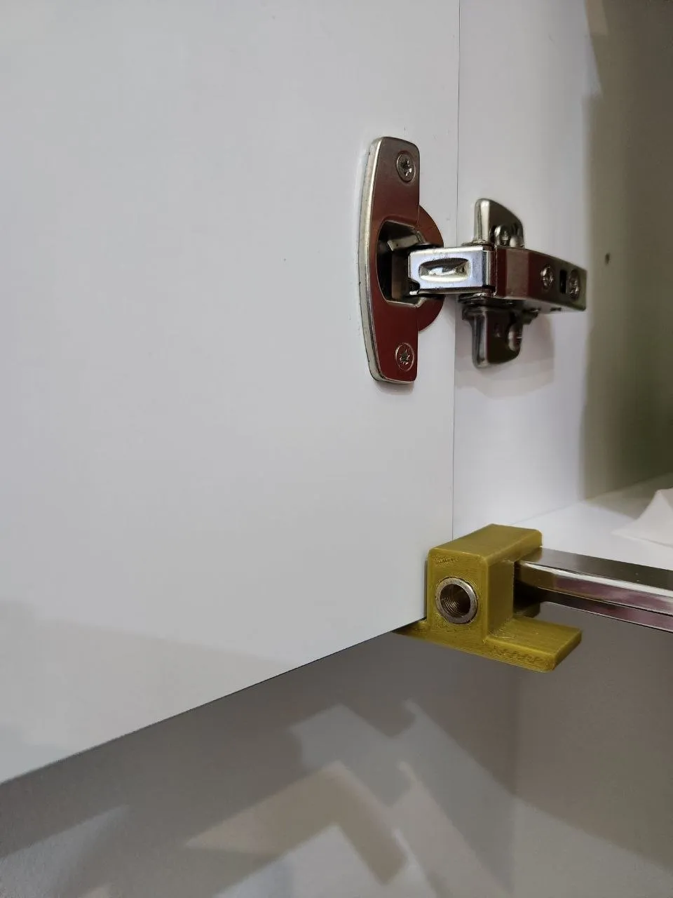 2in1Jig FlushMountDoor installat/PushTopenDrilling view 2