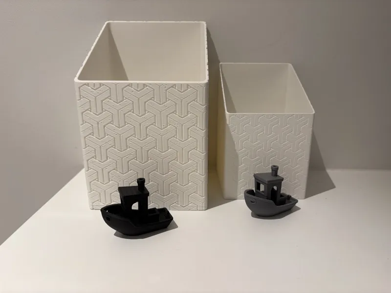 Desk trash bin (open, without lid)
