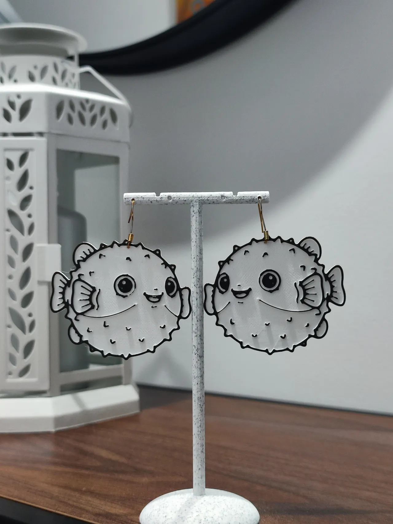 Aretes Globo-Gubbins view 2