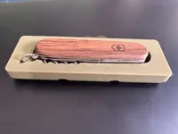 Rangement Gridfinity pour couteau Victorinox Spartan — photo 3