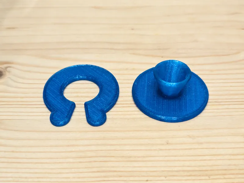 Duvet cover clip