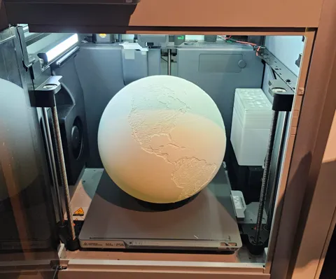 Large Earth Globe for LED Lamp 001 view 3