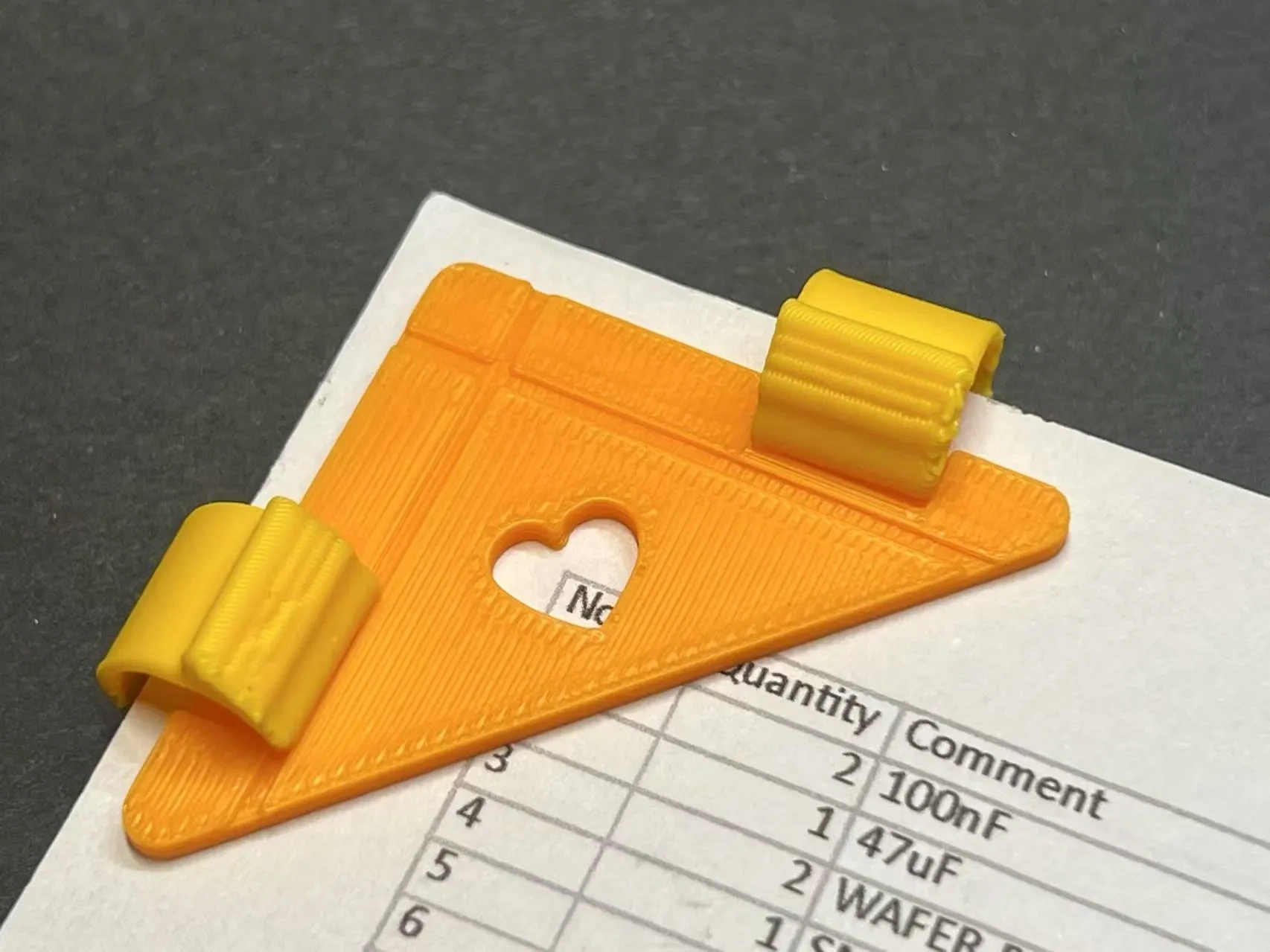 Miniatura 3 do modelo 3D 学生必打 纸夹 试卷夹 资料夹 文件夹 学生党必打模型 送给一起上自习的女同学
