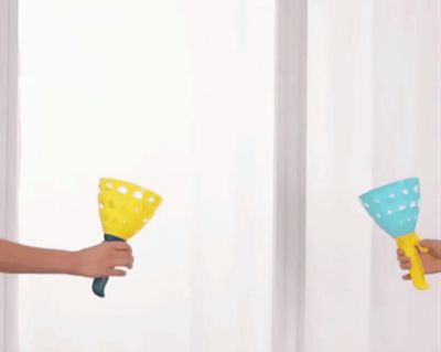 A projectile toss and catch toy for children, promoting intelligence and parent-child interaction